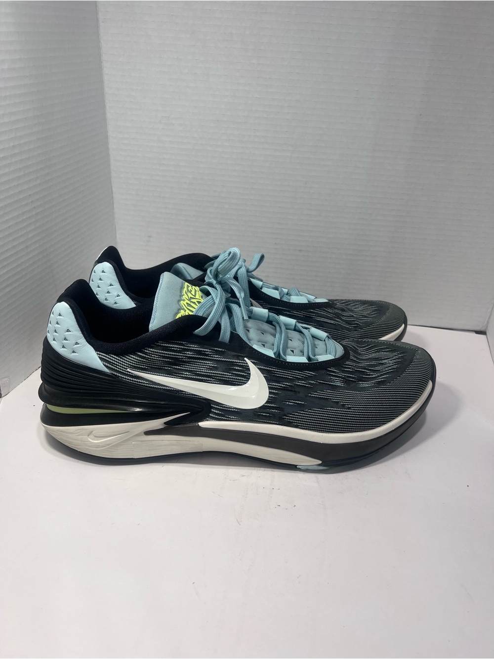 Nike Men's Black and Light Teal Athletic Running Shoes